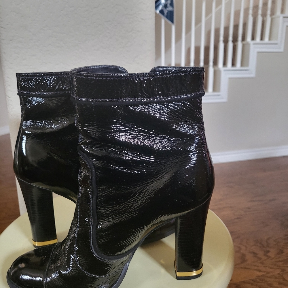 Gianni Bini Chic Black Patent Leather Boots with Zipper size 8.5 m